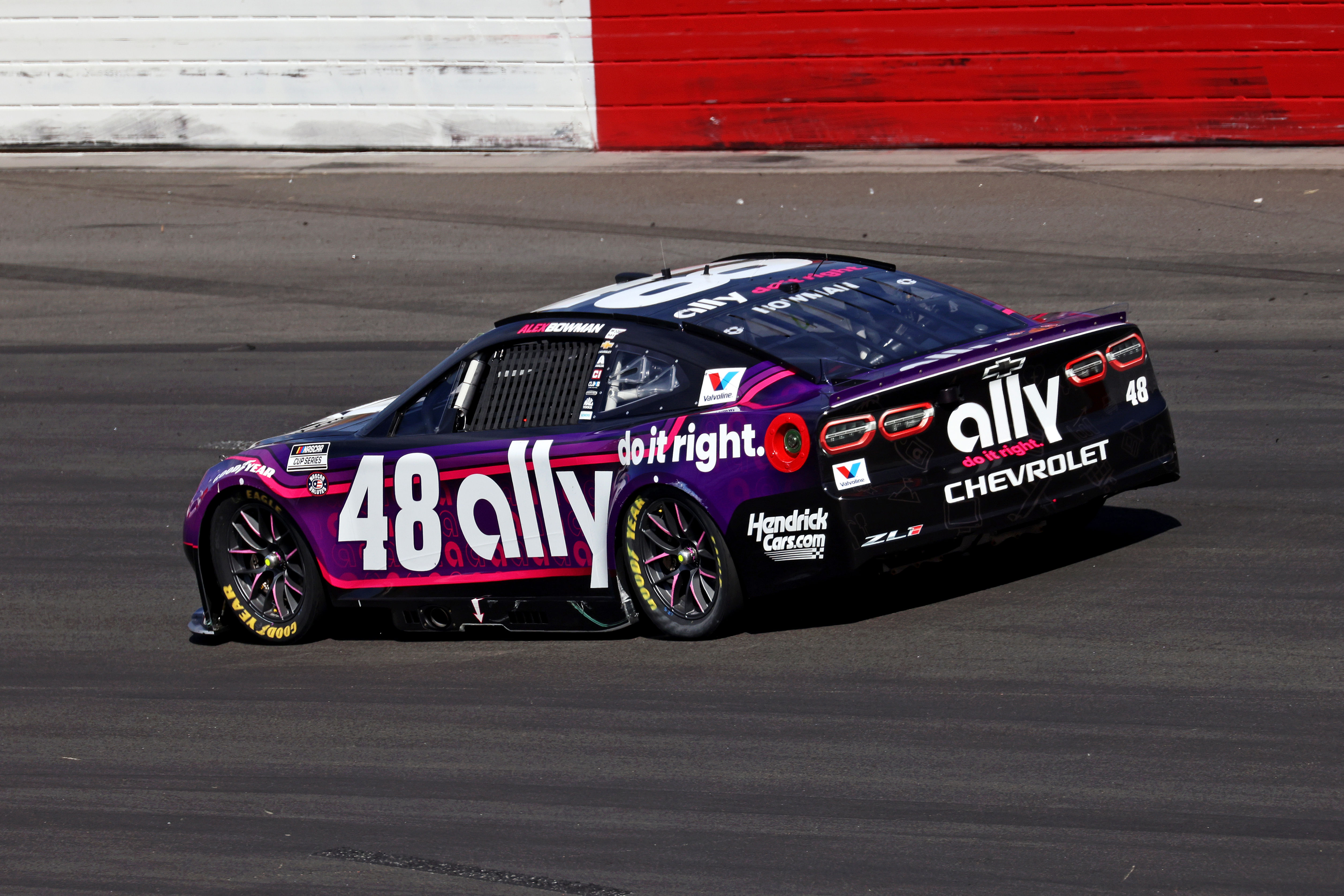 Alex Bowman drives the #48 Chevrolet Camaro for Hendrick Motorsports - Source: Imagn